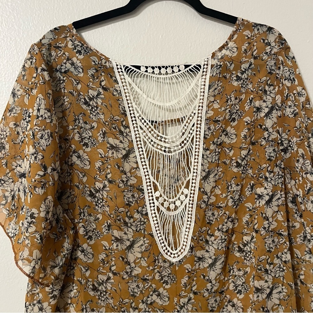NWT Torrid Mustard Floral Tunic Top flutter sleeve Lace detail Plus Size 3x boho - Picture 5 of 6